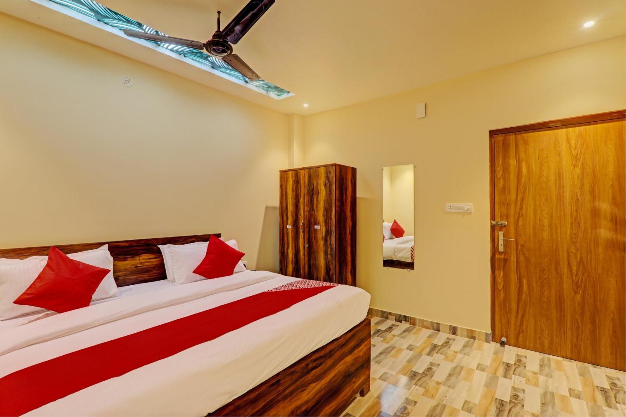 Hotel O Royal Regency Palace Gorakhpur Esterno foto