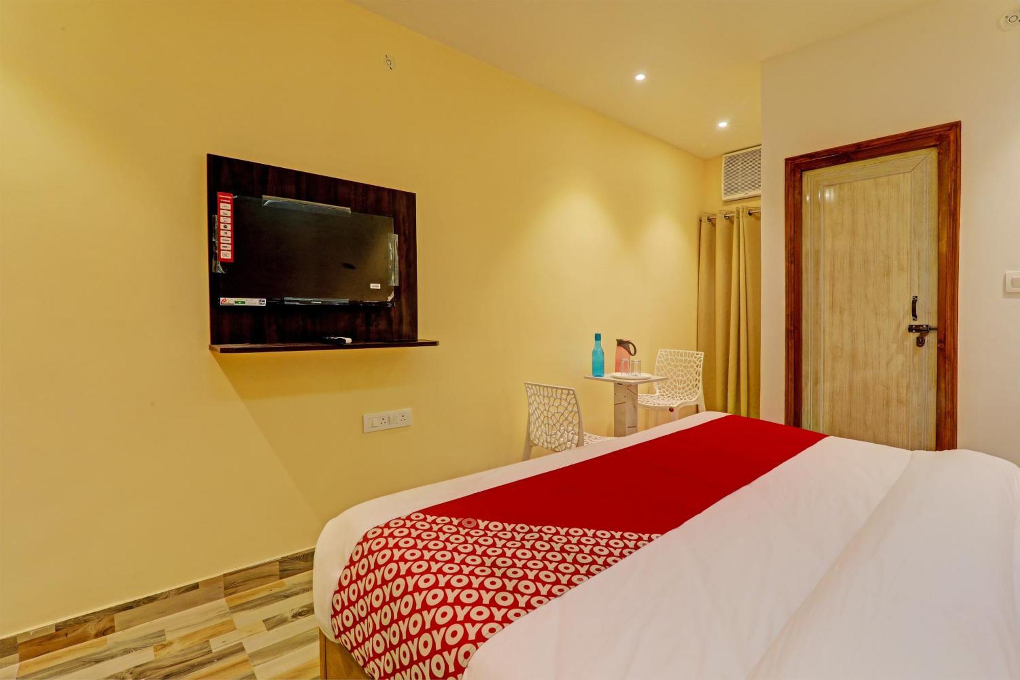 Hotel O Royal Regency Palace Gorakhpur Esterno foto