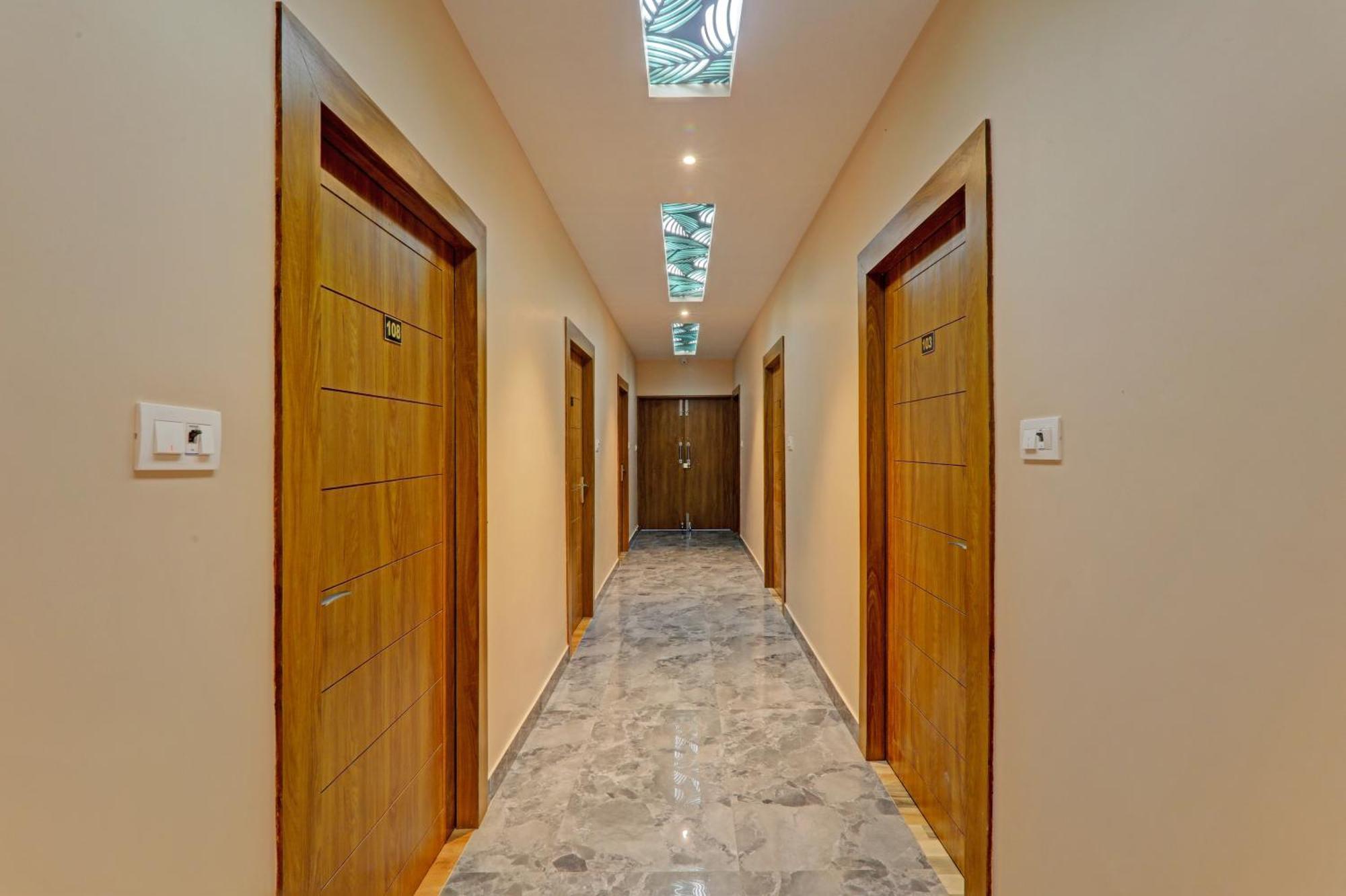 Hotel O Royal Regency Palace Gorakhpur Esterno foto